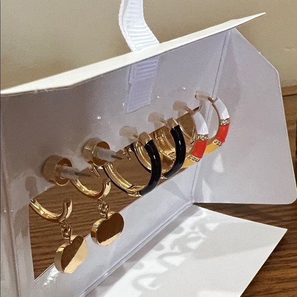 Piper K | Festive October Earrings - Picture 9 of 10